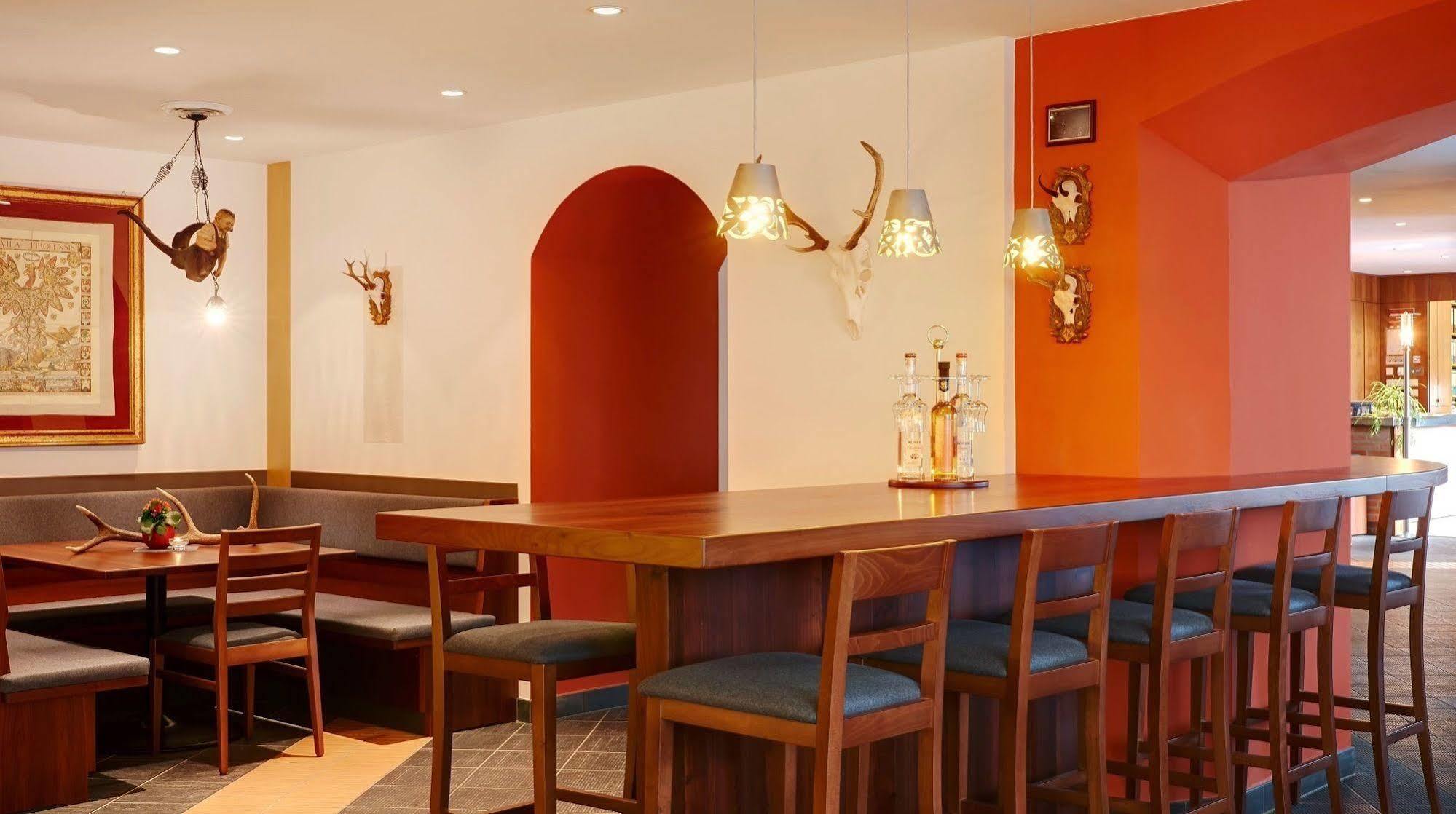Hotel Krone - Eat, Drink, Stay Bressanone Exterior foto